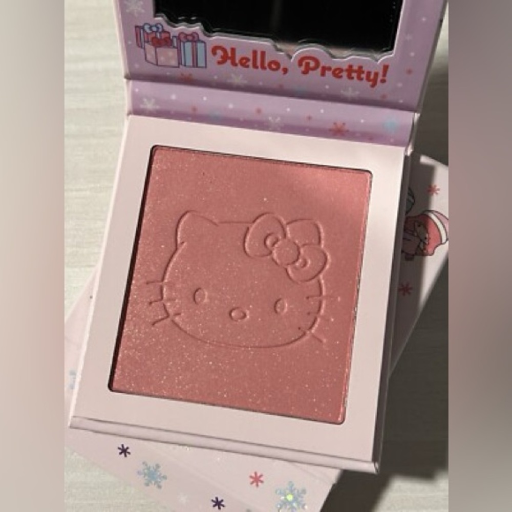 🆕❄️ ‘Bundled Up’ Blush - Hello Kitty x Colourpop - Pressed Powder Cheek - Picture 3 of 4